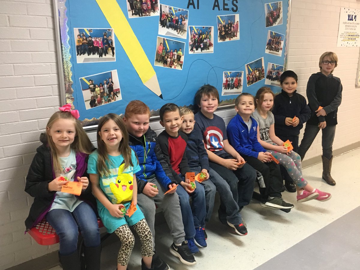ArgilliteT's tweet photo. Congratulations to our Leaders of the Week! Go Tigers! #ArgillitePride #GCMusketeerWay https://t.co/EGLnRcuSlO
