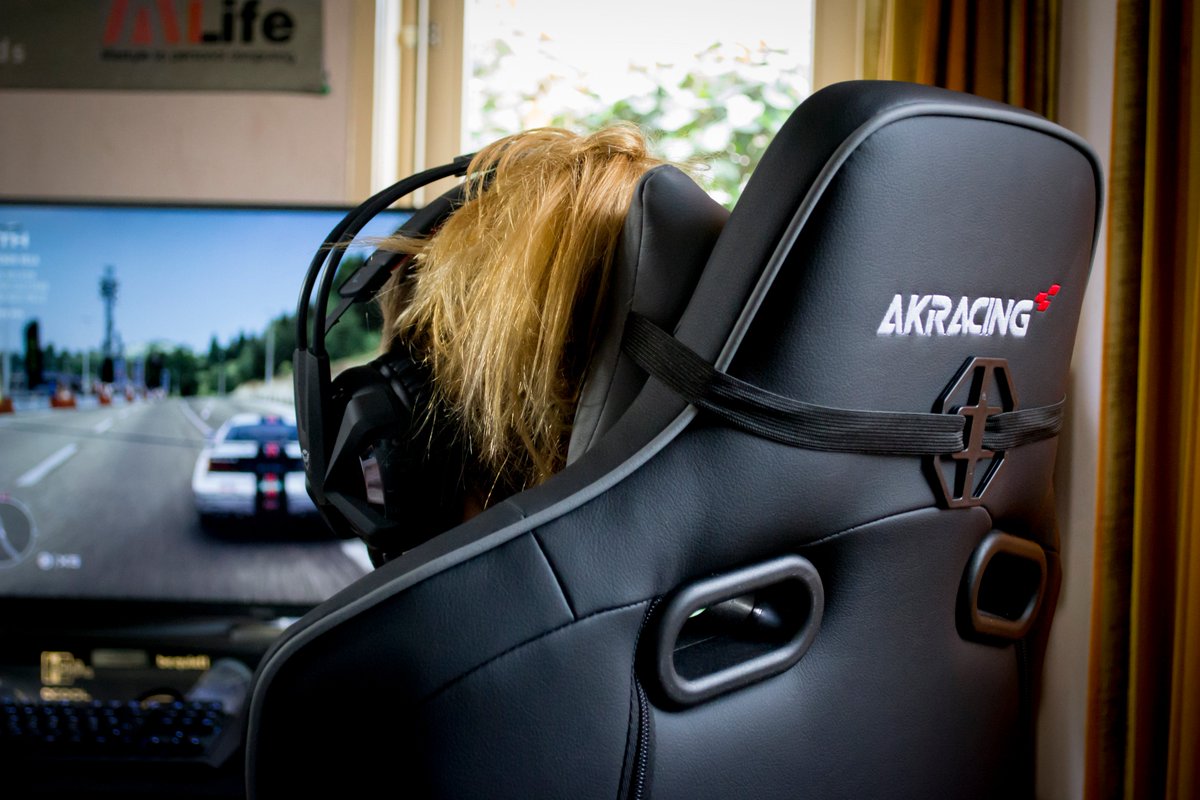 Make sure you get some gaming in before your night out. Happy friday!