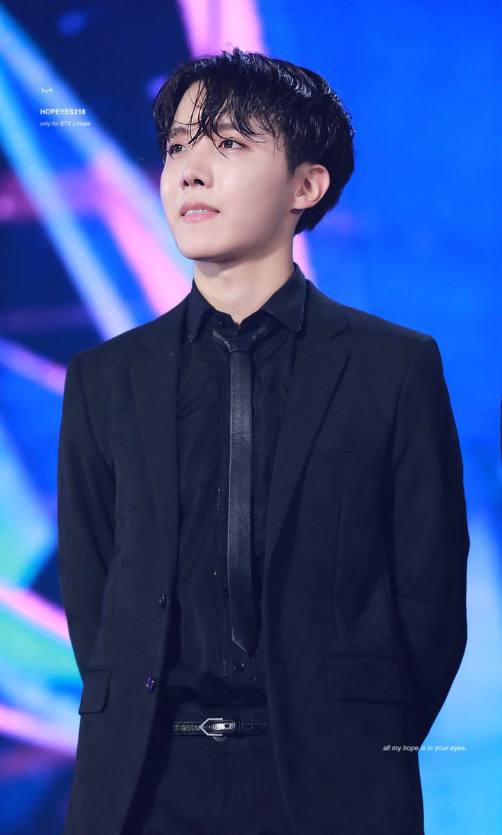 HOPEYES218's tweet photo. 181106 MGA 
The soft darkness is killing me😭😭😭😭😭

#제이홉 #정호석 #JHOPE #BTS⁠ ⁠⁠ ⁠⁠ ⁠⁠ ⁠⁠ ⁠⁠ ⁠⁠ ⁠⁠ ⁠⁠ ⁠⁠ ⁠⁠ ⁠⁠ ⁠⁠ ⁠⁠ ⁠⁠ ⁠⁠ ⁠⁠ ⁠⁠ ⁠⁠ ⁠⁠ ⁠⁠ ⁠⁠ ⁠⁠ ⁠⁠ ⁠⁠ ⁠⁠ ⁠⁠ ⁠⁠ ⁠⁠ ⁠⁠ ⁠⁠ ⁠⁠ ⁠ 
@BTS_twt https://t.co/IIC8yQcDh4