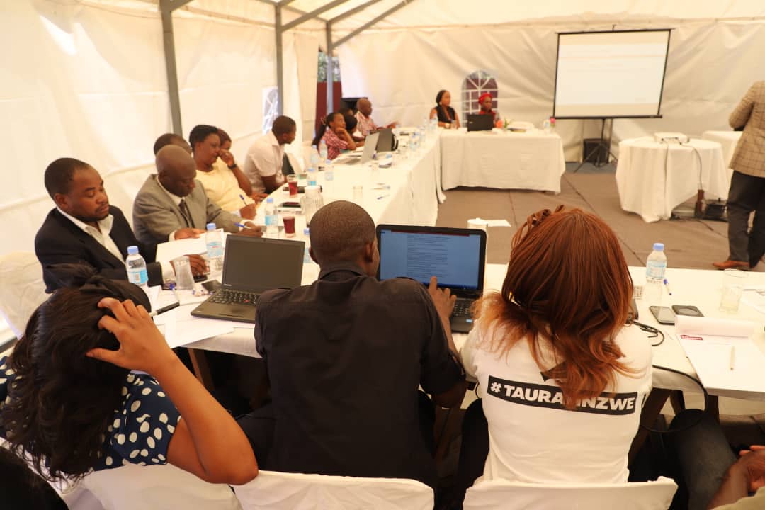 ZimEvalAssoc's tweet photo. Today @ZimEvalAssoc hosted its first #LearnandShare workshop in Mutare - "Leave no one Behind: Evaluation and the SDG's".

#ZEA is working to strengthen evaluation capacity in #Zim and ensure the #SDG targets are met through credible and useful evaluation practices. https://t.co/8B4UAVGh39