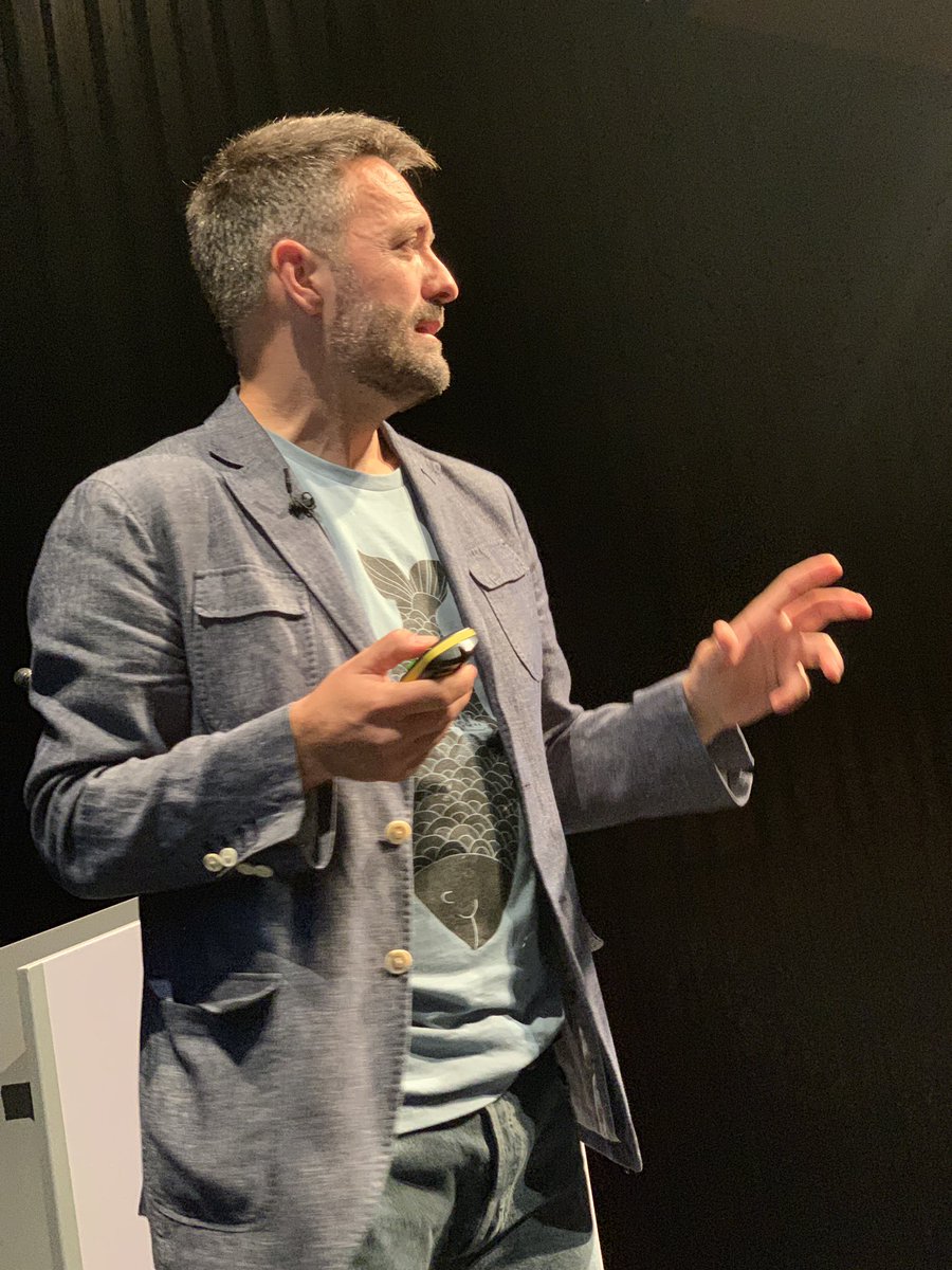 JoseantonioJun's tweet photo. 🍅 @JUNtoalDEPORTE contando como es mejor añadir vida a los años que años a la vida en el #smartaging2018 en los programas de #Activos65 https://t.co/B3gGpPuyru