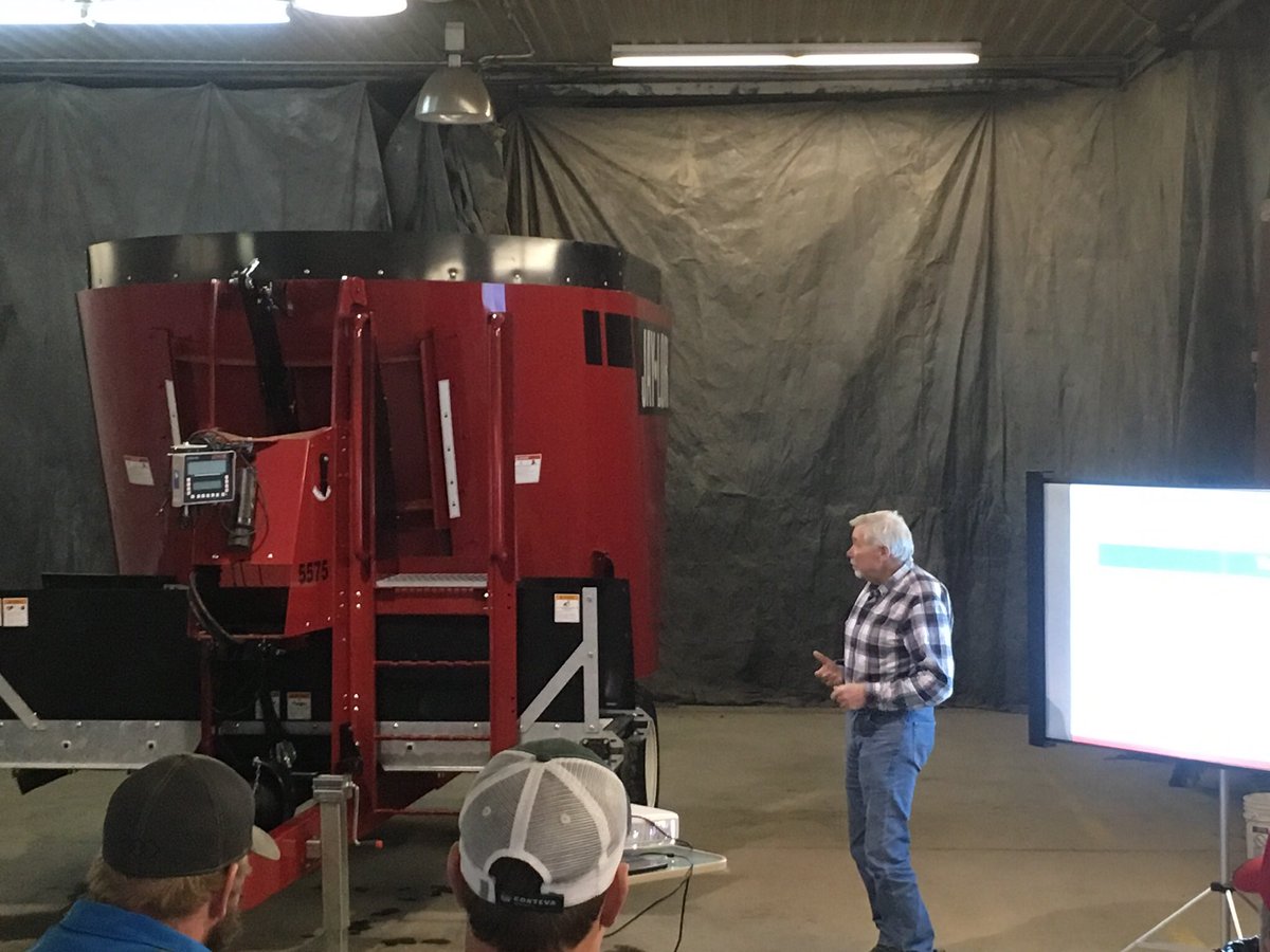 PhilNykamp's tweet photo. Great meeting yesterday talking about mixers and nutrition. #whatsyourROF @oneidaequip @MattGroen @StubbsElizabeth @jeffharwil @JaylorMike @myjaylor #becausenutritionmatters #ontag https://t.co/6lktI1nrDR