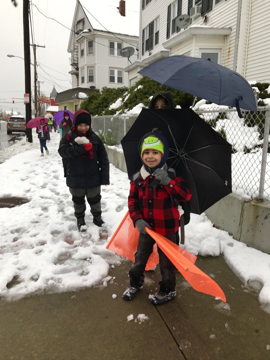 Mrs_DeCiccio's tweet photo. Let It Snow! Let It Snow! Let It Snow! #walkingschoolbus #henryjwinters #snow #pawtucket #wsb #psd #firstsnowfall2018 @HJWCommunity @WintersWildcats @CityofPawtucket https://t.co/kjC2yofs1r
