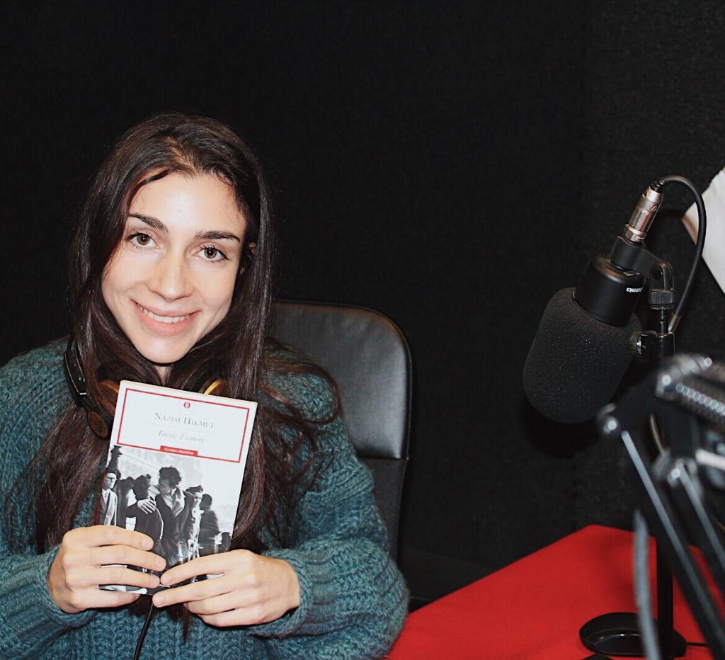 radiostatale's tweet photo. Caterina è "Poesie d'amore" di Nazim Hikmet📚
-
#chelibrosei #bookcity #bookcitymilano2018 #bcmu #bcm18 #bcminlibreria #bookcitymilano #radiostatale #speaker #onair
@BOOKCITYMILANO @LaStatale https://t.co/0yFLKN3sby