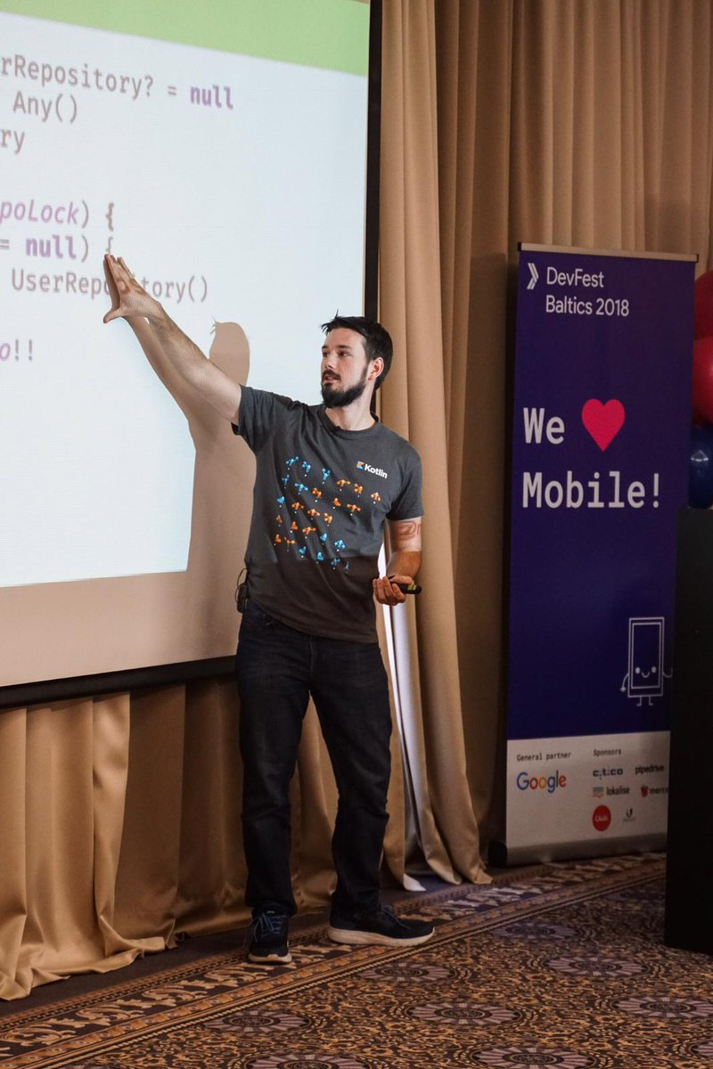 devfestbaltics's tweet photo. Diving deep into the possibilities that Kotlin delegation gives with @marcinmoskala! 😤 #devfestbaltics https://t.co/jIahhS2Rbf