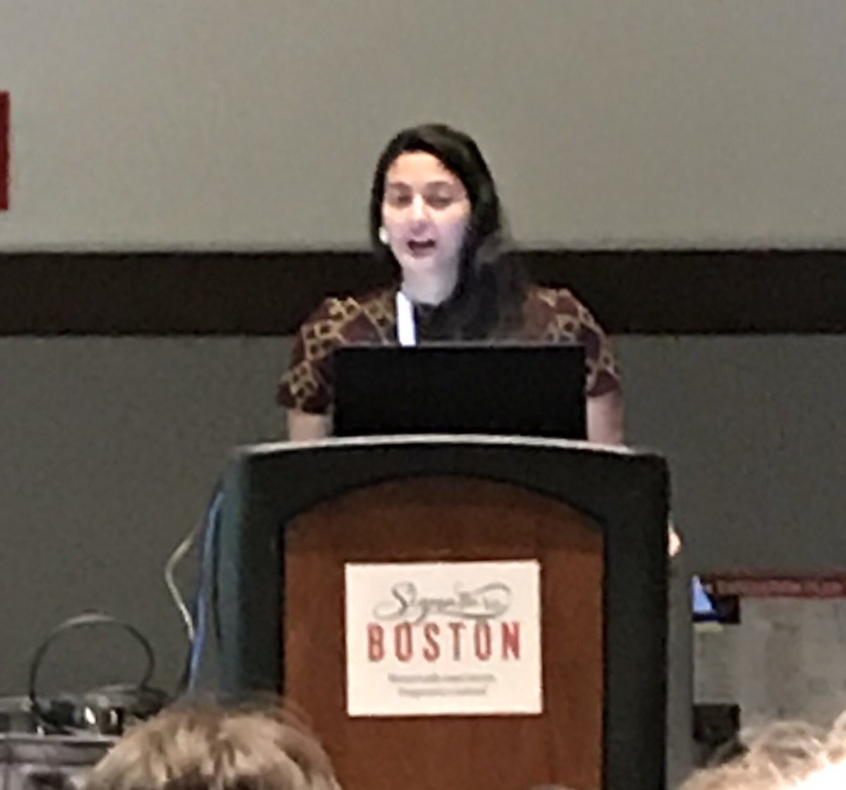 KoehlyLaura's tweet photo. It is not just about network size... #NeikaSharifian shares her work on how social networks are associated with cognitive functioning in later life. #NetworkScience #WomenInNetworkScience https://t.co/6hGhtH3Dpt