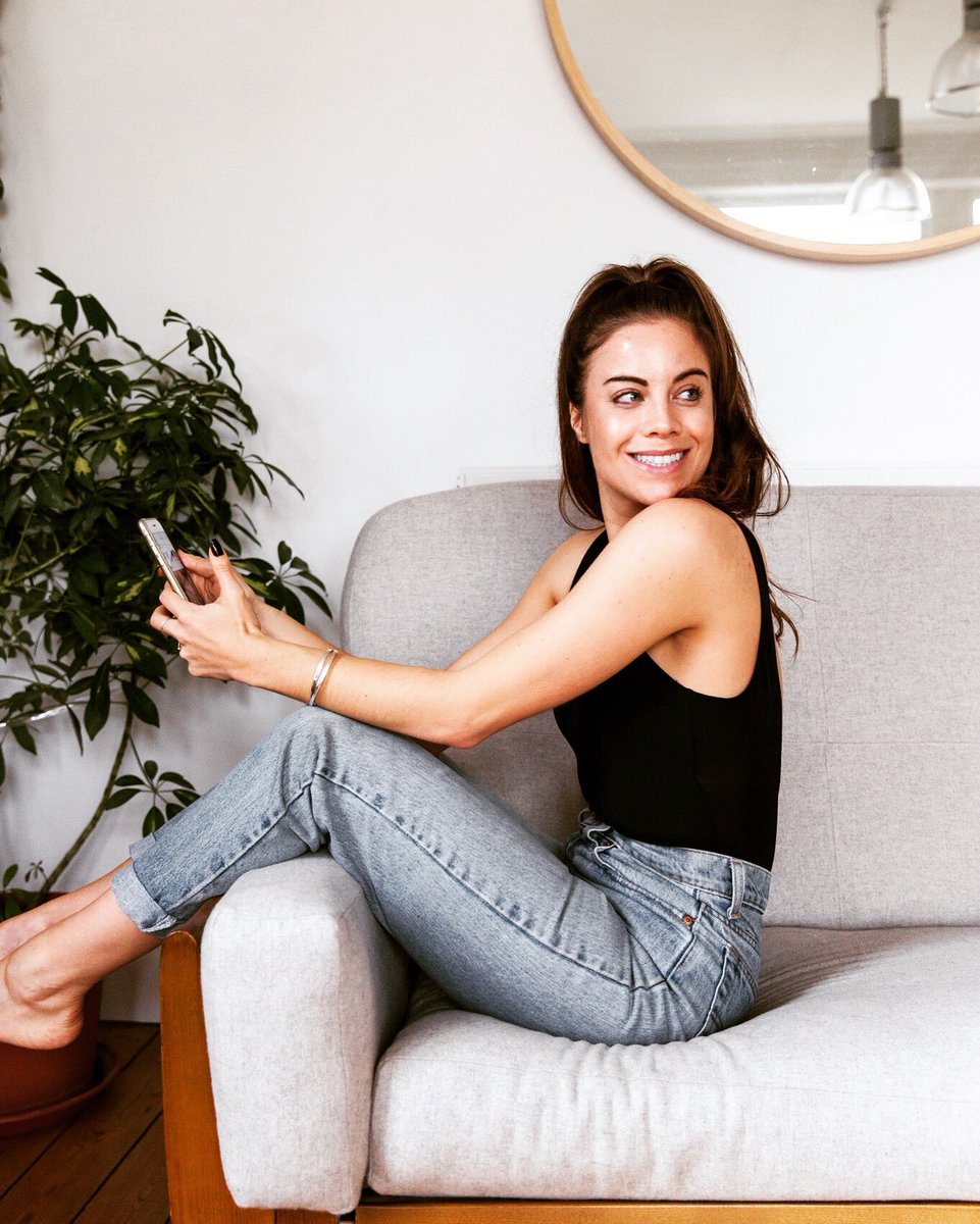 Julia_belowdeck's tweet image. instagram.com/p/BqOBOHxle6a/… #business #startup #noregrets