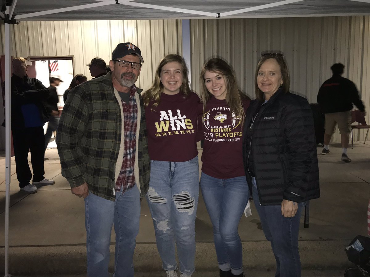 MagnoliaWestFFA's tweet photo. Thank you again to everyone who came out and supported the Chili Cookoff! We had a phenomenal crowd, about 150 students, parents, and friends in attendance. #MagWestFFA #CHILICOOKOFF2018 @westmustangs https://t.co/mlfHknK2PX