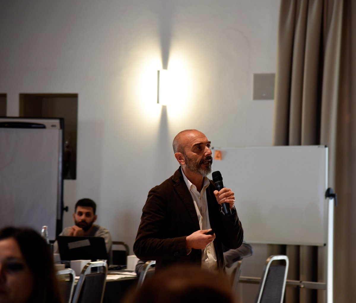 Anche a #Bari apertura dei lavori di Claudio Federici. "<a href="/IsmeaOfficial/">Ismea Official 🇮🇹</a> investe sui giovani, offrendo strumenti dedicati agli Under40 per facilitare il ricambio generazionale in #agricoltura." #RuralHack
