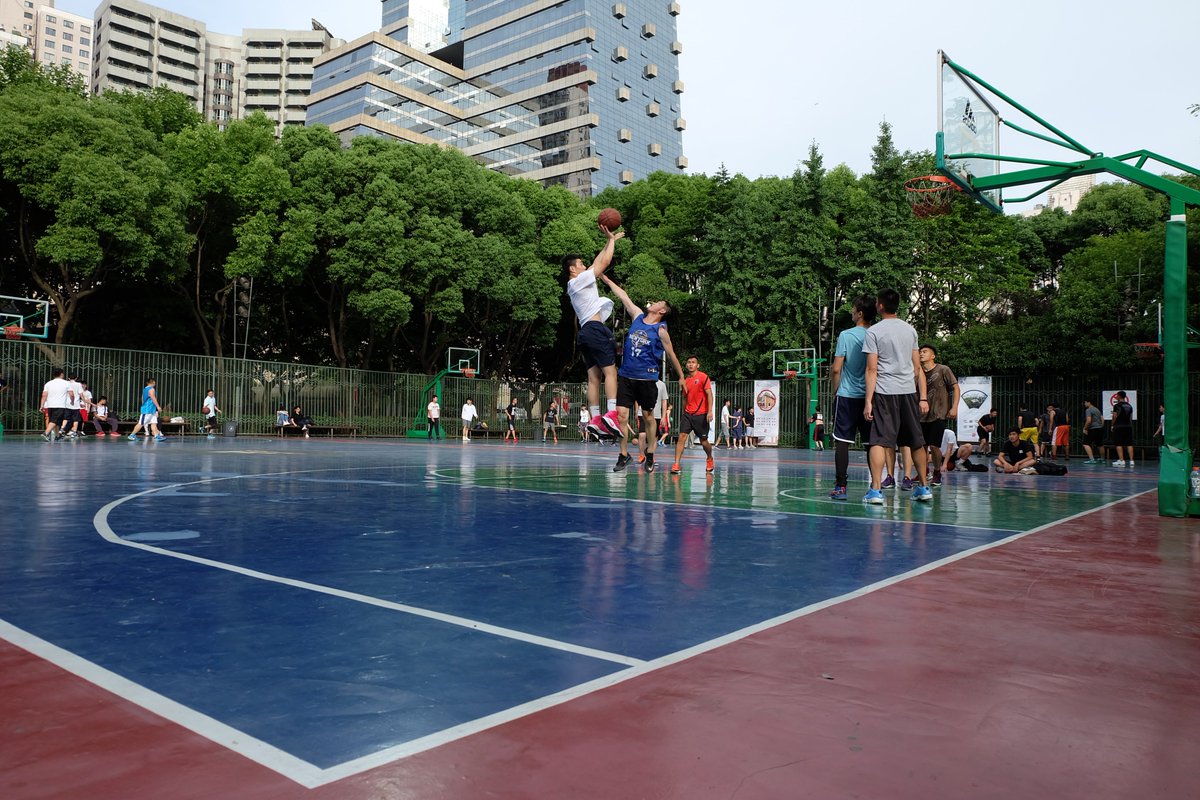 AmandineB__'s tweet photo. Le #Playground du jour ...
On va au Xujiahui Park de #Shanghai 🇨🇳🏀
#Playgrounds #Streetball #Hoops #Court #ThisIsWhyWePlay #Basketball #Chine #China #WorldBasket #Basket #Street #Photography #Fujifilm https://t.co/xez27slJ9V