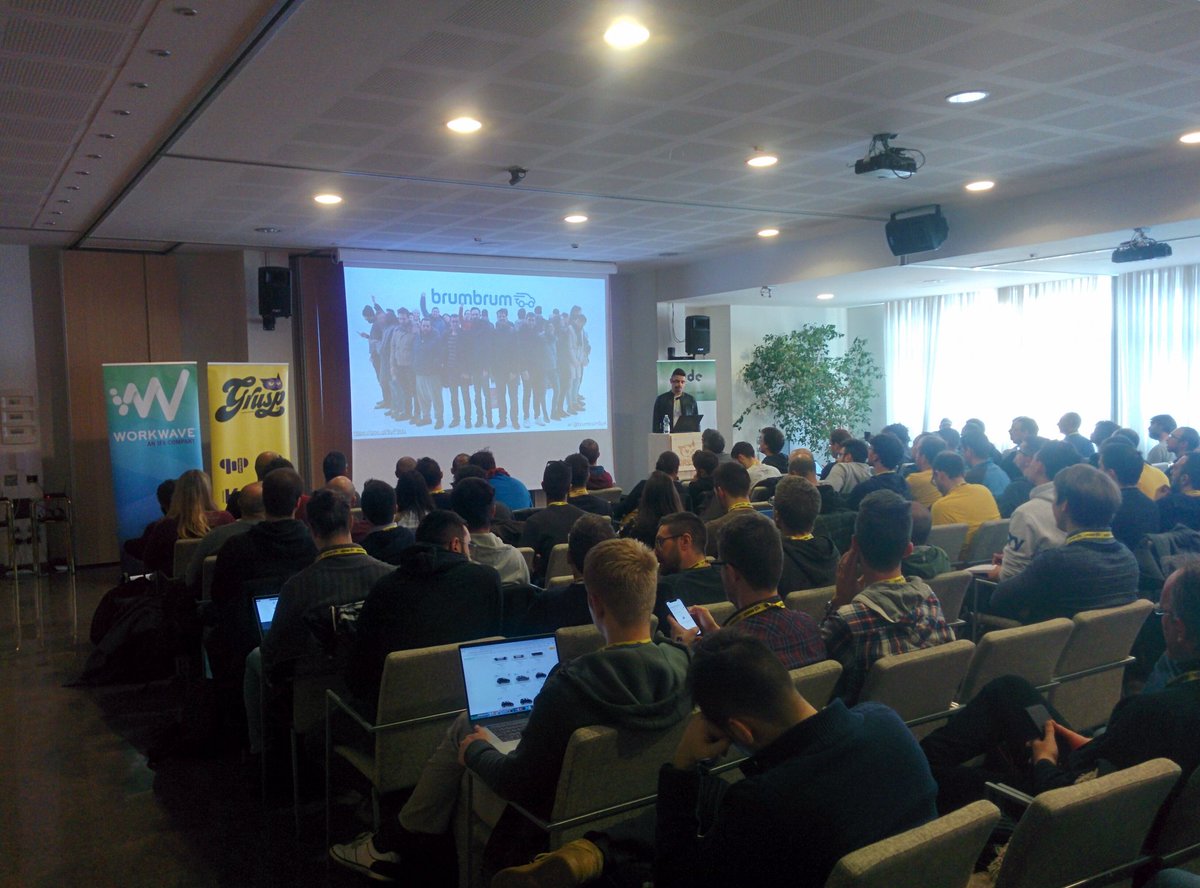 Daniel Londero (@dlondero) on Twitter photo "Event loop tales on I/O bound Node.js applications" with <a href="/creepsound/">a creep sound</a> on stage at #NodejsConfIt #eventloop #Nodejs "Event loop tales on I/O bound Node.js applications" with <a href="/creepsound/">a creep sound</a> on stage at #NodejsConfIt #eventloop #Nodejs