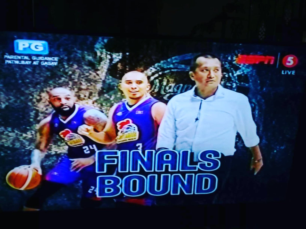 msmaappeal's tweet photo. My heart is exploded in happiness and tears of joy!😘😂☺😃😘 bound to finals! Go for championship my dear Team!😘 #MagnoliaHotshots 
@CycloneJalalon @iansangalang2 @sanmigscm @hotshotmagnolia @ForeverPStarH https://t.co/cqZKh66Oyk