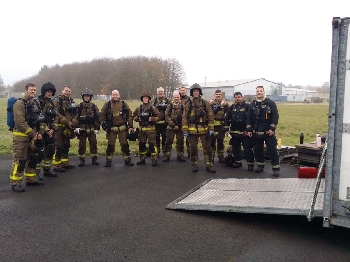 AdamBrailsford2's tweet photo. Great first week with this lot... Looking forward to week 2 @FSCmoreton #CFBTi #hot https://t.co/HAJgkLFq8C