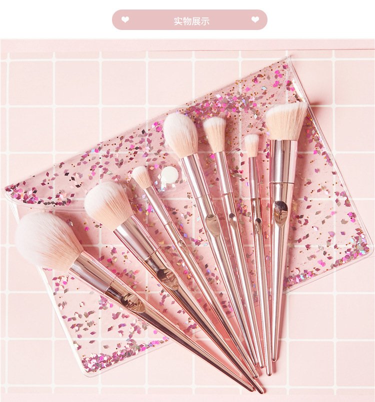 jacksonjunlian's tweet photo. 7 makeup brush sets
#makeup #makeupbrush #brushset #beauty #girlmakeup https://t.co/YW0gFl0xim