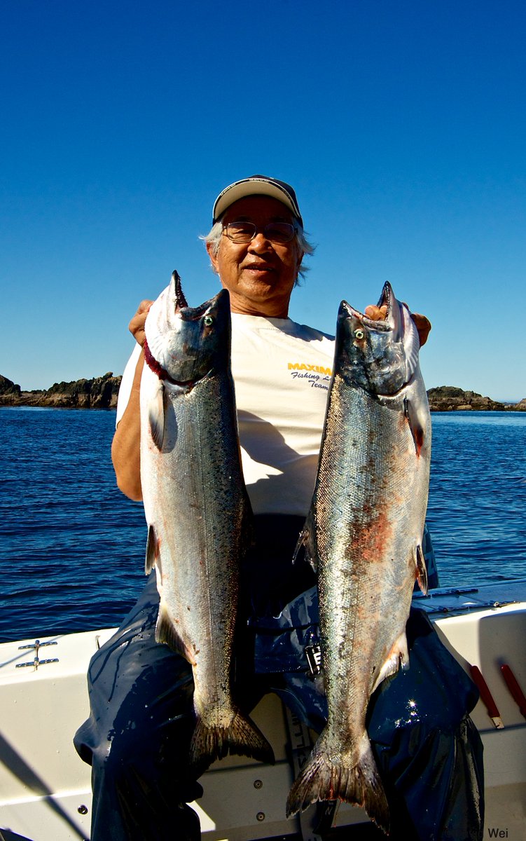 WeiSclou's tweet photo. #FF HAGW 😍 @williamsfishing #MaximaLine @TourSummerland @CurioCollection @wefoodvancouver @rockieslodge @bobcrappies @Carrotstix13 @WSFKingPacific @kjdancecompany @pinesunsetlodge https://t.co/P1Ad0IoR3c