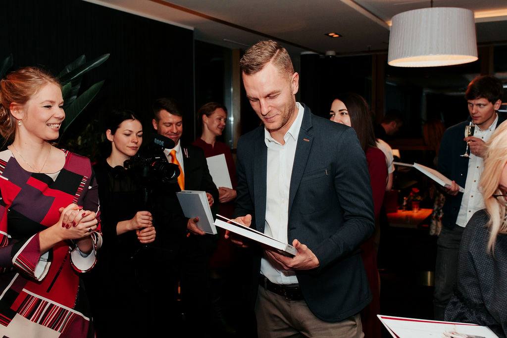 Mintos's tweet photo. #Mintos CEO Martins Sulte speaking at @JacketsRedThe "Treasures of Latvia" 3rd and final book presentation📚
The books feature the Mintos #successstory, as well as many other accomplished Latvian export companies👏
#MintosWorks #Latvia #fintech #startup #innocation #technology https://t.co/eewH2ouufN