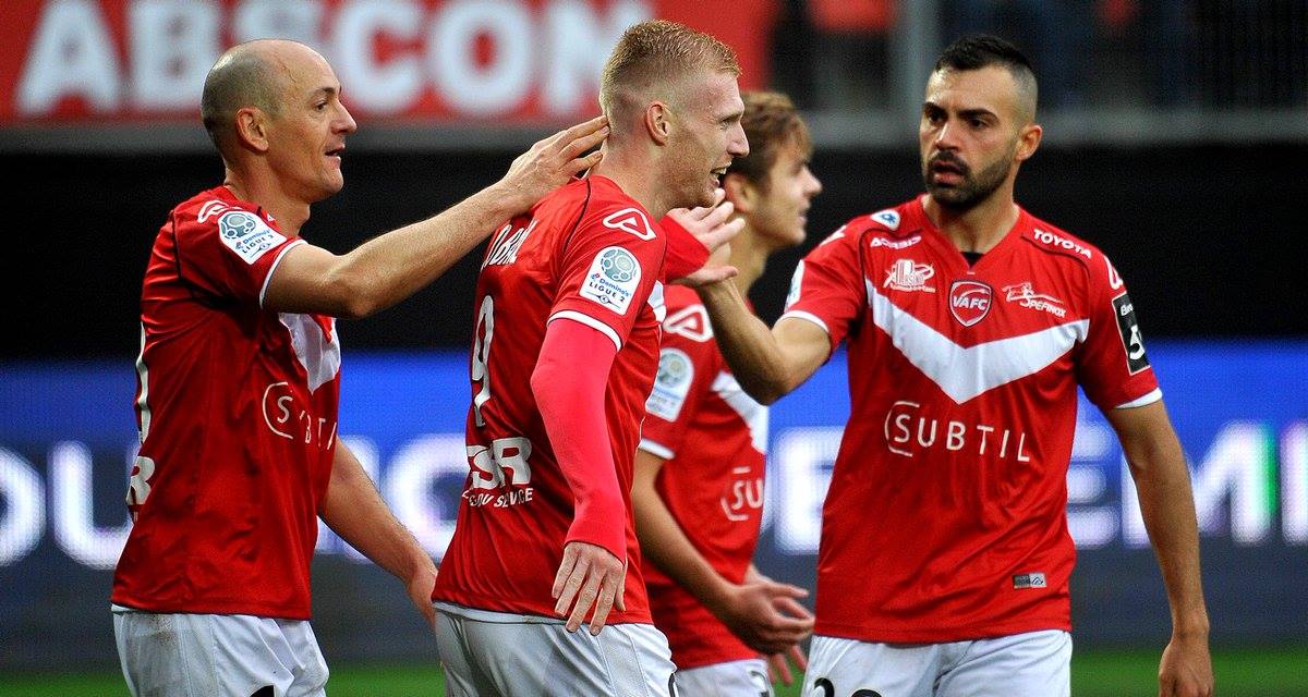 fandvl's tweet photo. Ce soir, 18H00 au Stade du Hainaut de Valenciennes !
Place au 7 ème tour de la Coupe de France !! ⚽🙂
#VAFCUSLD
#csubtil souhaite un très bon match à nos Valenciennois !
#csubtil #multifonctiondecommunication #vafc #football https://t.co/mdzYu5lt76