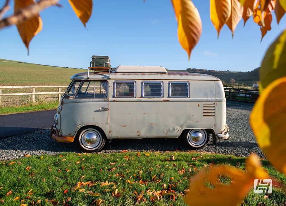 DriveHeritage's tweet photo. A quick tease of some photos we took when we visited @LongFurlongBarn earlier this week. The full story will be published online later in the year. #VW #Campervan #Splitscreencamper #Classiccars #driveheritage #automotivephotography https://t.co/3dUjlOwIjH
