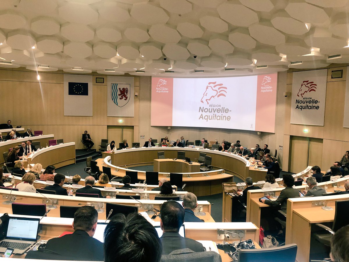 elus_PS_NA's tweet photo. Début de commission permanente @NvelleAquitaine. De nombreux dossiers à l’ordre du jour ! Près de 460 dossiers pour un montant de + 480 millions d’€ ! Cc @al_rousset @MatthiasFekl https://t.co/6SUZB2hvWi