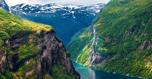 Der Geirangerfjord ist der Inbegriff dessen, was Norwegen so unfassbar  schön macht. Wir zeigen Ihnen, wie Sie das UNESCO Weltnaturerbe auf eigene Faust erkunden können: bit.ly/2RY1JoW