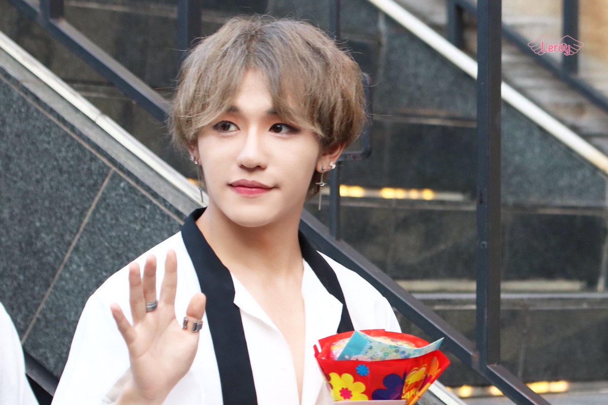 Leroy0208's tweet photo. 181002 💖

#challenger #챌린저 #チャレンジャー #RUAN #루안 #ルアン #멋있다 #귀여워 #kpop #新大久保 #韓国 https://t.co/hLHItIxRUs