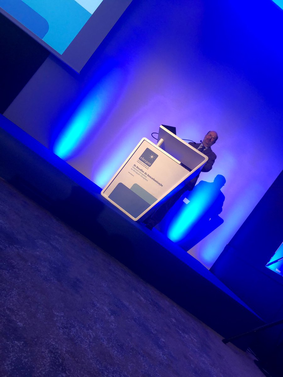 energyTorres's tweet photo. mais uma oportuna conferência anual #Elecpor para olhar futuro da #energia #ambiente #tecnologia #consumidor #mercado
& “a construção das redes do futuro não se pode centrar em questões de geografia” https://t.co/jUid9SxKs8