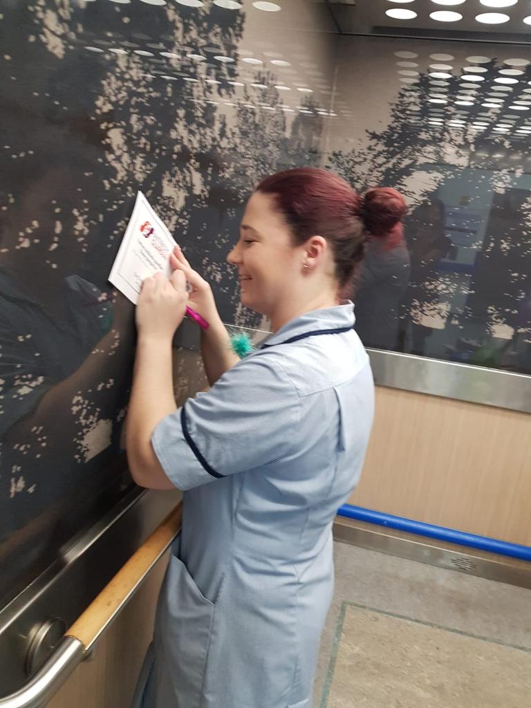 marz35's tweet photo. Wonderful staff at the Marsden supporting AMR Awareness Week!!! #waaw2018 #WAAW18 #EAAD https://t.co/OokC4bKdYx