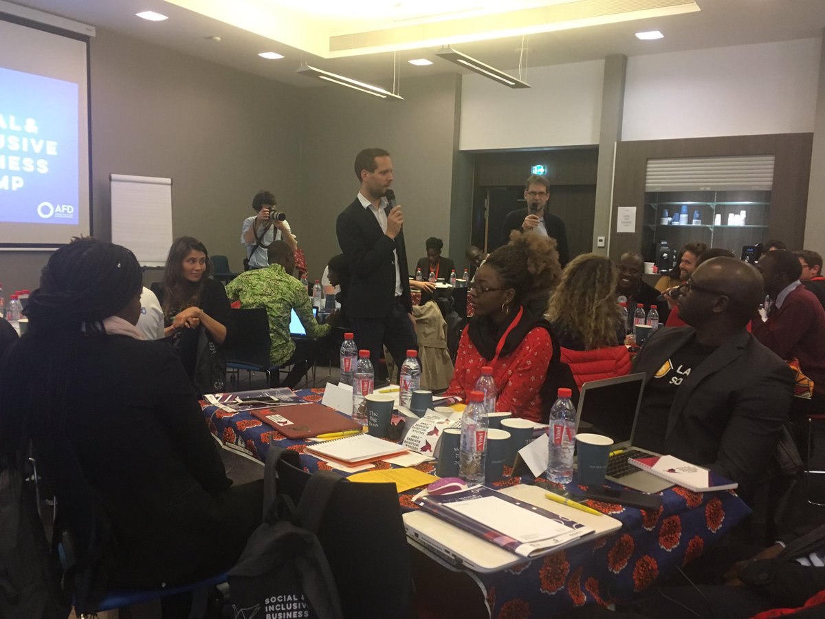 Martin Serralta <a href="/Martinnos/">SERRALTA Martin</a> de l’institut des Futurs @Souhaitables explique excellemment l’#intelligencecollective ..par la négative : pensées de groupe néfastes qd abs de diversité, gouvernance verticale, auto-censure, surrationalité, illusion d’invulnérabilité, stress !