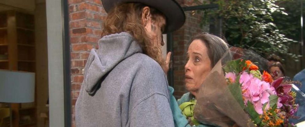 ABC's tweet image. 26-year-old man shares incredible face transplant journey that gave him a second chance at life: "I see me." abcn.ws/2DGcI39