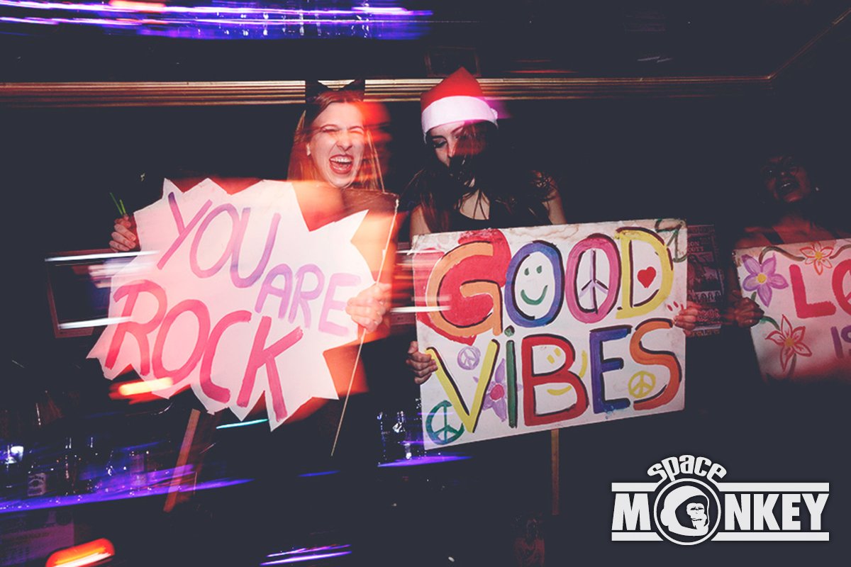 SpaceMonkeyMad's tweet photo. ¡Copas a 4€ de 23.00h a 00.30h viernes y sábados en Space Monkey Club!! ¡Te esperamos! https://t.co/WyiFRj6b2p