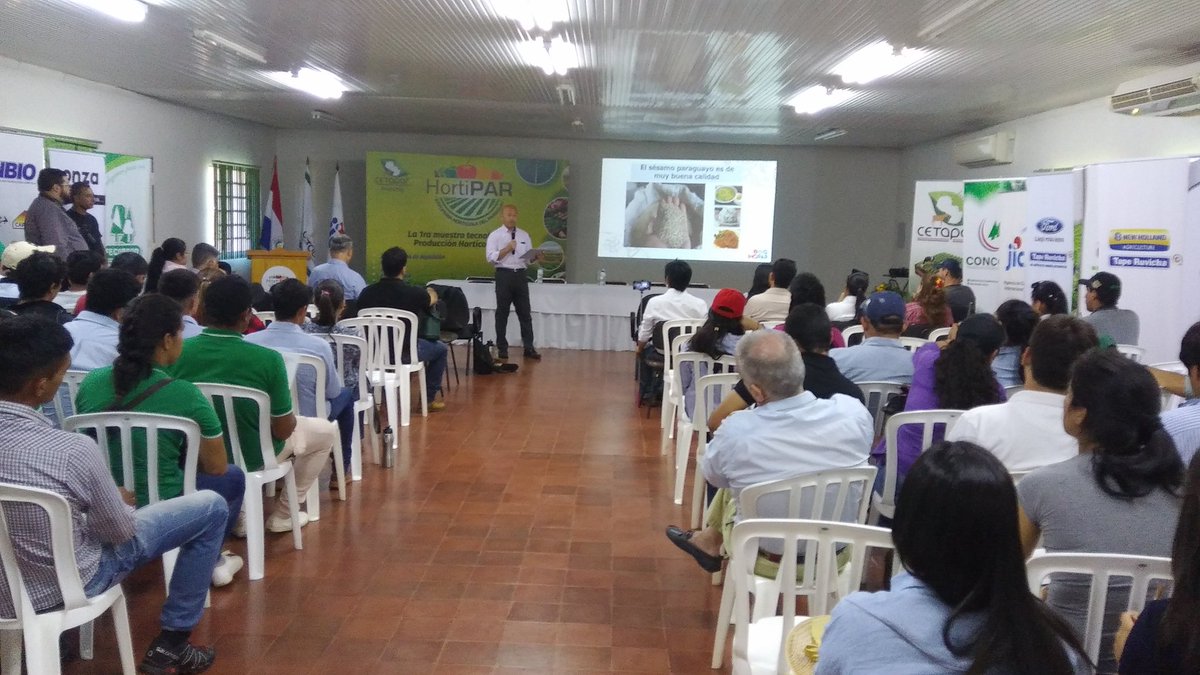 SENAVEParaguay's tweet photo. En el marco del Proyecto de Mejoramiento de la Inocuidad de rubros agrícolas de exportación para pequeños productores #INOPAR, especialistas del SENAVE y de la #JICA brindaron charla técnica sobre el #sésamo y los residuos de plaguicidas, en la Expo #HortiPAR, en  #AltoParaná https://t.co/rO7977c1jw