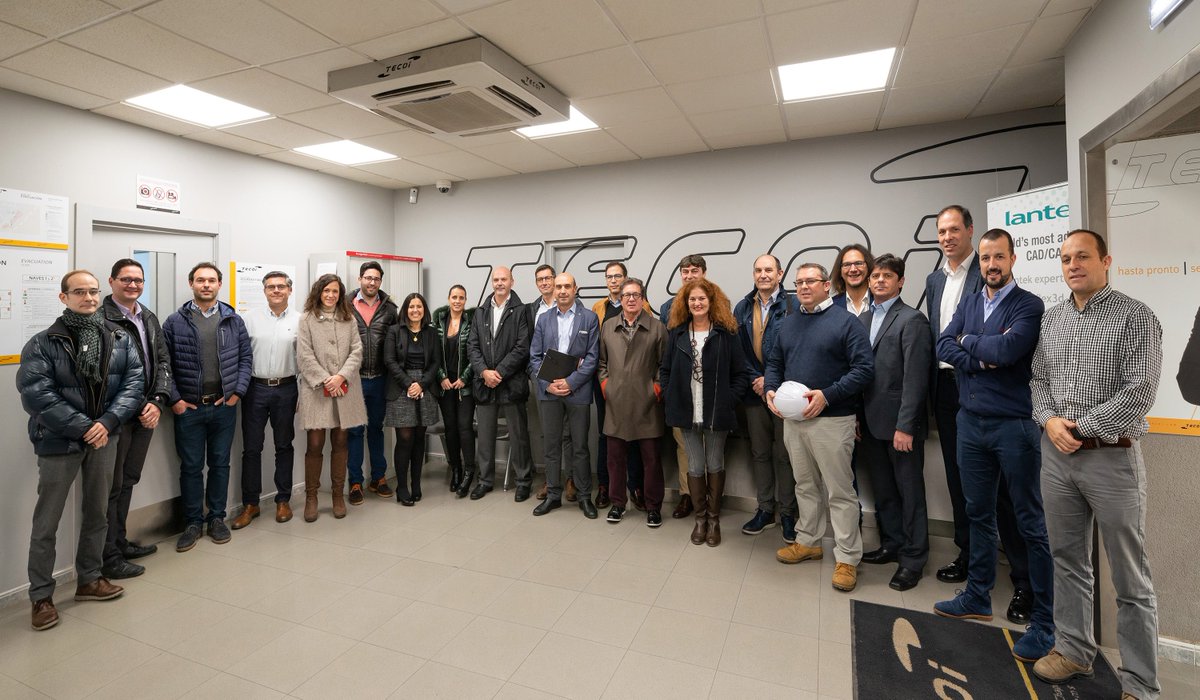 TecoiOfficial's tweet photo. Encantados de tener en nuestras instalaciones la Asamblea General de #CBECYL, el Cluster de Fabricantes de Bienes de Equipo y Automatismos Industriales de Castilla y León. Al finalizar la jornada han realizado una visita por nuestras instalaciones de #Tecoi en Sahelices de Sabero https://t.co/P5cSu1T5ND