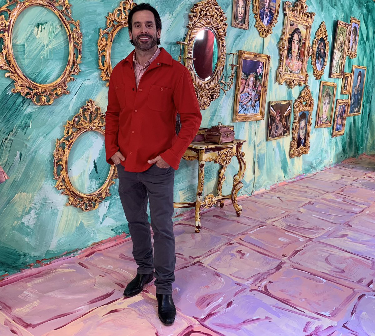 christophergia's tweet photo. Beverly Hills and #BOLDBH - Great installation by @AlexaMeadeArt on #TwoRodeo @JustinRobert44 @VitoEspositoBH @benheim https://t.co/FZArSfIj5H