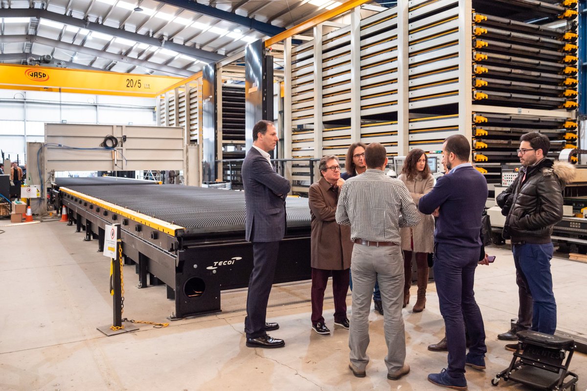 TecoiOfficial's tweet photo. Encantados de tener en nuestras instalaciones la Asamblea General de #CBECYL, el Cluster de Fabricantes de Bienes de Equipo y Automatismos Industriales de Castilla y León. Al finalizar la jornada han realizado una visita por nuestras instalaciones de #Tecoi en Sahelices de Sabero https://t.co/P5cSu1T5ND