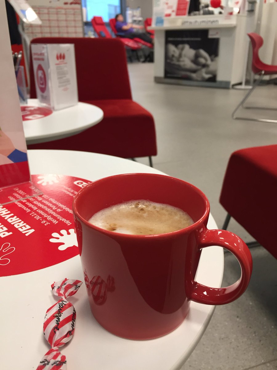 HaKRu's tweet photo. Työviikko sai tänään valoisan päätöksen. #HPEFIN #Veriryhmä kävi #verenluovutus -retkellä Ison Omenan Veripalvelutoimistossa. Opin myös, että Suomessa suurin verensiirtoja tarvitseva ikäryhmä on alle 1-vuotiaat  #ojennakätesi #hpegives #hpefin https://t.co/4jZcRDkJ41