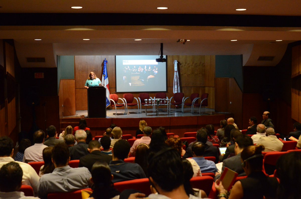 Director Jess Zimbabwe is in Santo Domingo today presenting at a forum on smart cities RT <a href="/intecrd/">INTEC</a>: Hoy presentamos el seminario “Ciudades Inteligentes e Innovación: retos desde la sostenibilidad y el desarrollo territorial”