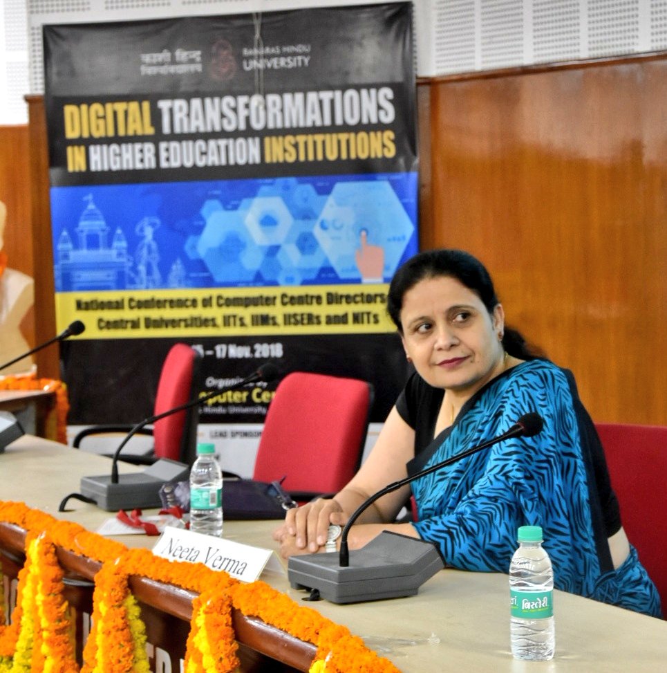 VCofficeBHU's tweet photo. संगणक केन्द्र बीएचयू द्वारा स्वतन्त्रता भवन सभागार में आयोजित राष्ट्रीय संगोष्ठी "डिजीटल ट्रांसफारमेशन्स इन हायर एजुकेशन इंस्टिट्यूसन्स‘‘ में आज नीता वर्मा, महानिदेशक @NICMeity व श्री @saravanakr_n, Joint Secretary, @HRDMinistry ने ब्याख्यान दिया। @bhu_digital @BHU_WiFi https://t.co/Yw3X2jTJvc