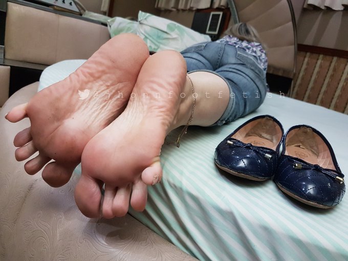 Video de footjob e worship com esses p&eacute;s maravilhosos a venda na minha loja.  Acesse https://t.co/jZizRumqyI<a href="/tag/footfetish"class="tags"><span>#footfetish</span></a><a href="/tag/soles"class="tags"><span>#soles</span></a><a href="/tag/feetporn"class="tags"><span>#feetporn</span></a><a href="/tag/feetvideo"class="tags"><span>#feetvideo</span></a><a href="/tag/pes"class="tags"><span>#pes</span></a><a href="/tag/podolatria"class="tags"><span>#podolatria</span></a>