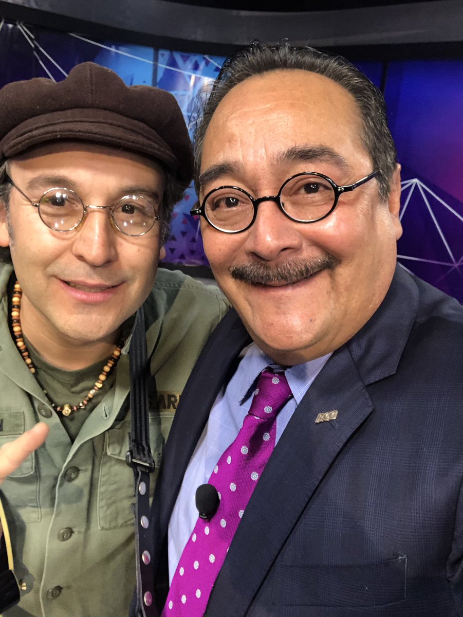 mmsoriano's tweet photo. Con #JohnLeo, del mero #SanDiego #California. Excepcional intérprete de #Lennon y @thebeatles 

Hoy concierto de Fundación @RCGoficial en el teatro de La Ciudad a las 7 pm. 

#Saltillo, lleva tu juguete o cobertor. Ayuda a la causa. https://t.co/9Xsdcl0Euu