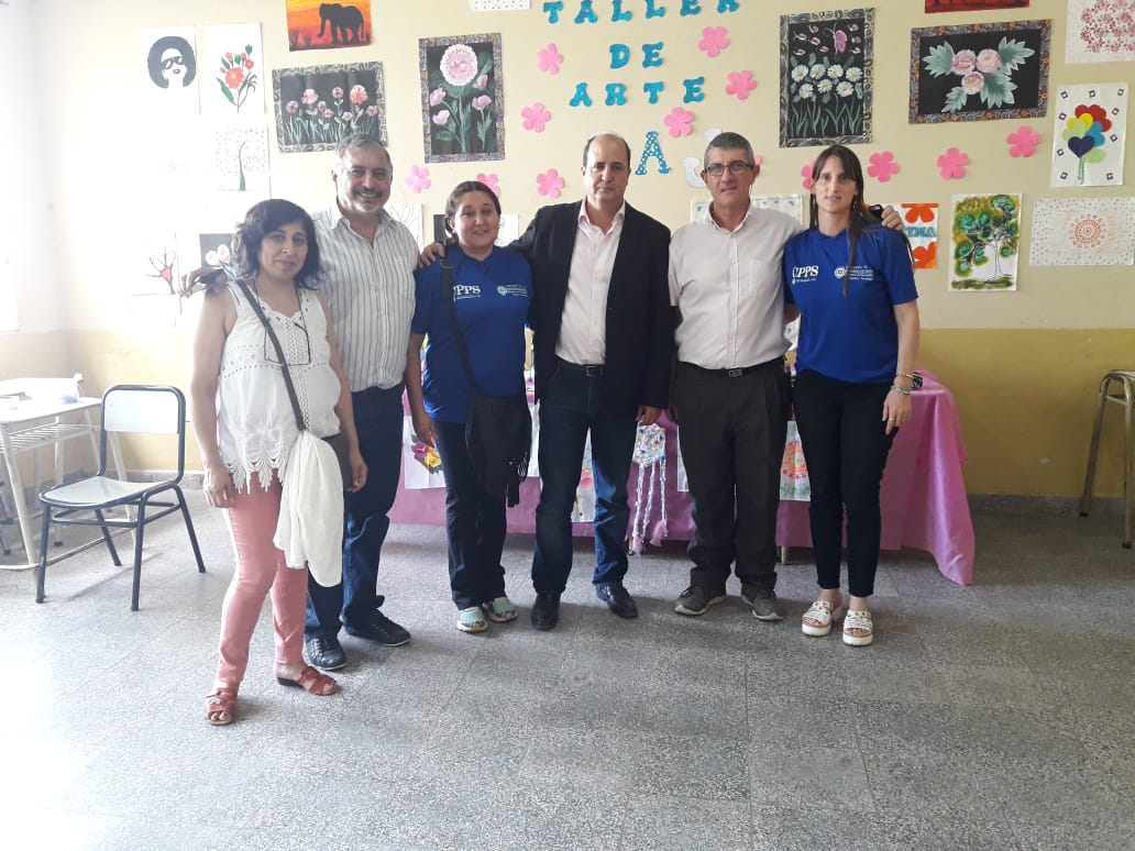 ANALIAFHER's tweet photo. Semana de la Educación Técnica.
@fguillesaavedra @FerSiarezEa @Ismael99595980 @Javiers60947718 @chuecocalderaok nos visita nuestra ministra de educación @aniberruezo https://t.co/Ku13ZIDyI4