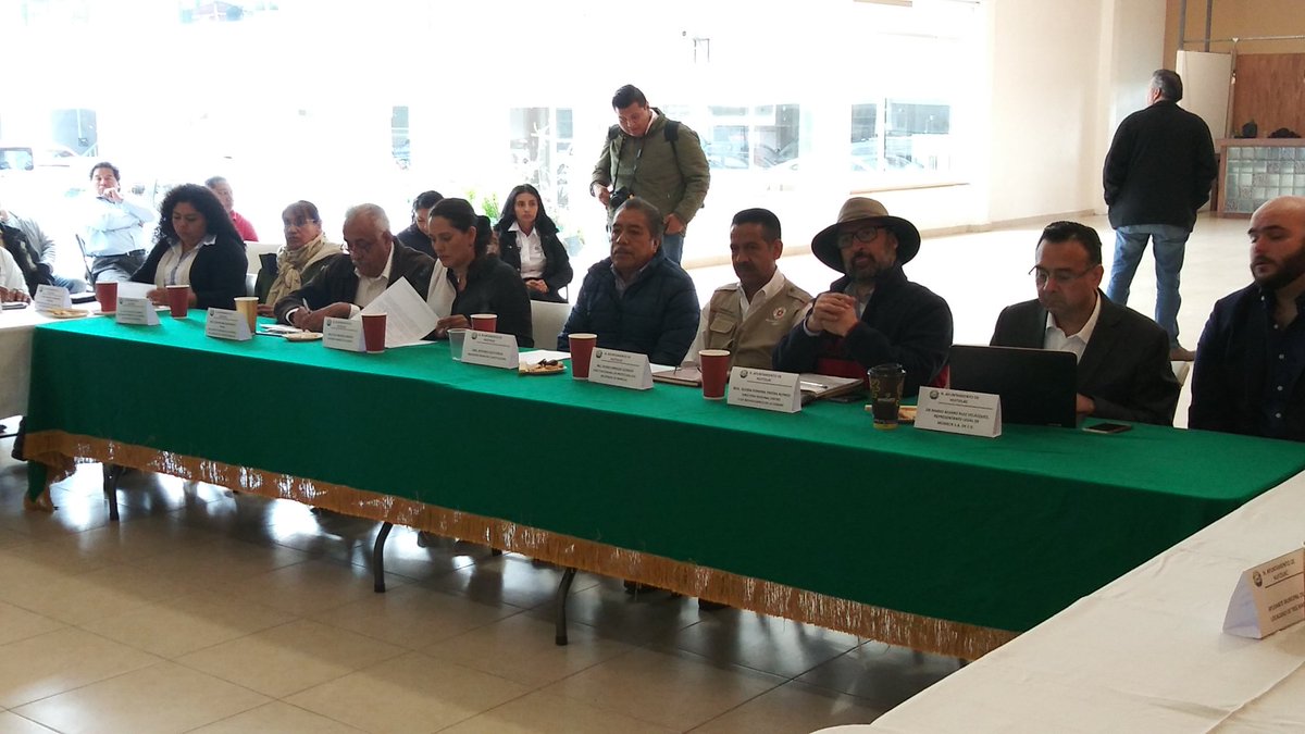 HuitzilacMor's tweet photo. Presentación de avances en materia de desarrollo sustentable (ordenamiento ecológico, territorial y urbano) https://t.co/ePV6moewTS