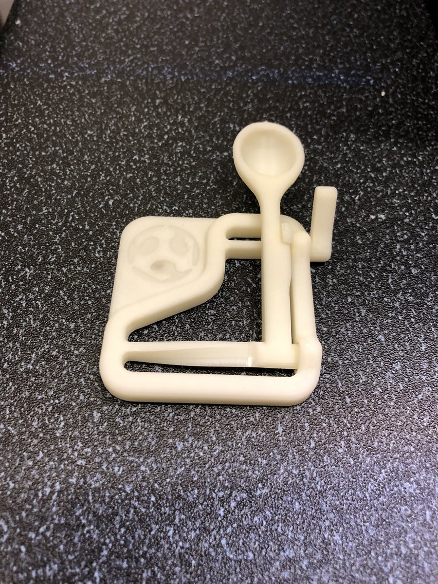 MrsHerrinMath's tweet image. 3-D printer in action!