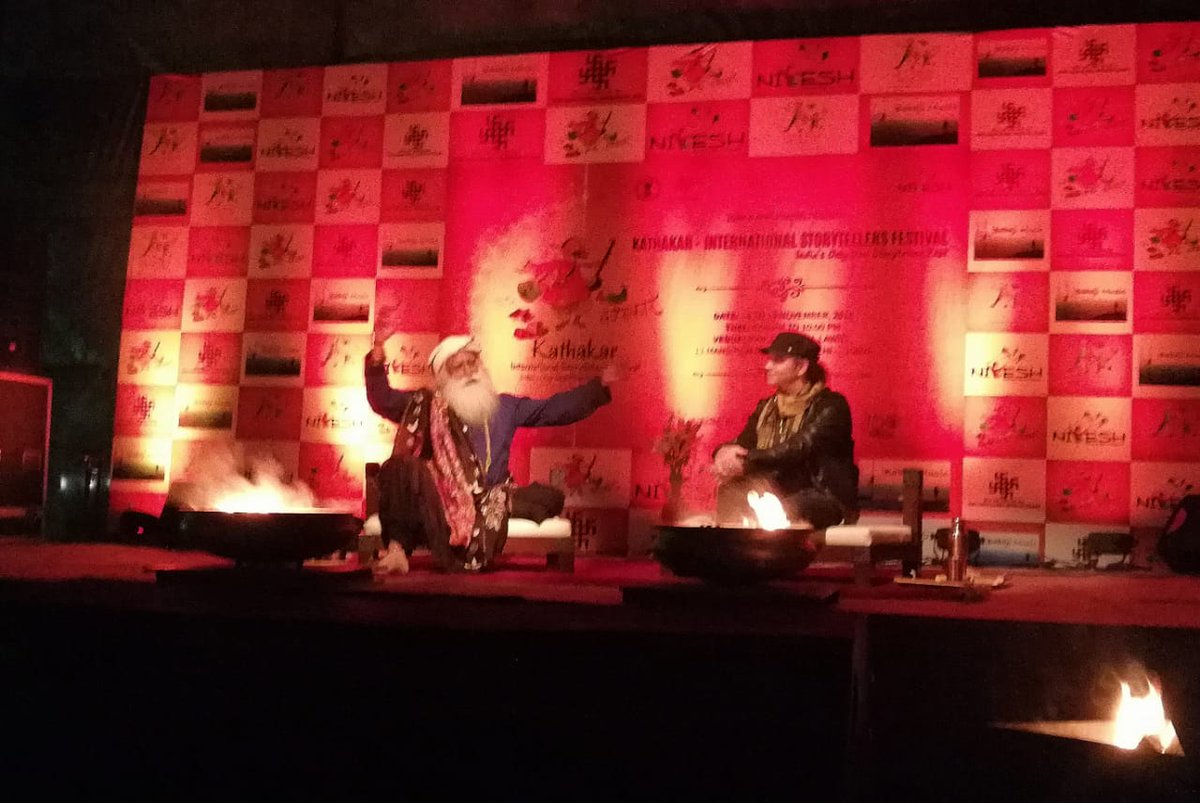 SadhguruJV's tweet photo. Bharat mastered the craft of #storytelling because the most profound &amp; immense experiences of life, which spawned in this land, were always transmitted orally. –Sg  @kathakarfest  @_MohitChauhan @prattyg  #Kathakar https://t.co/eJzhULZoOd
