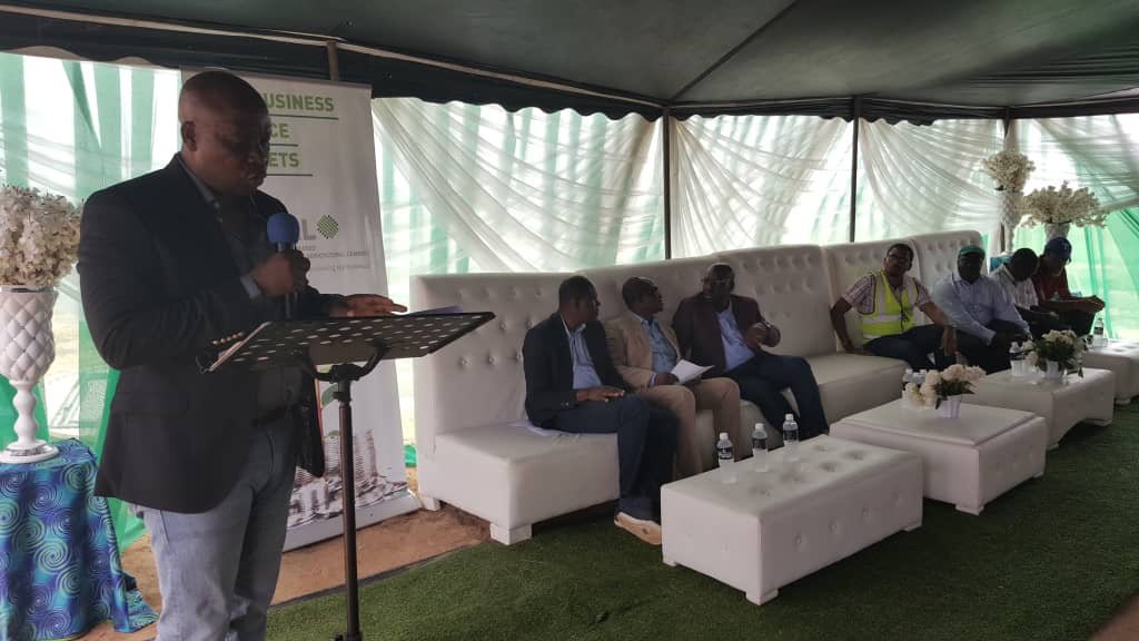 nirsalconnect's tweet photo. #NIRSAL’s #FAMSMART model is tailored for smallholder farmers. Our MD/CEO @aliyu_hameed described it as a new paradigm in Agricultural Primary production that will transform smallholder farmers into Agribusiness men and women by multiplying their yields by 400%. https://t.co/Waoxohr42L