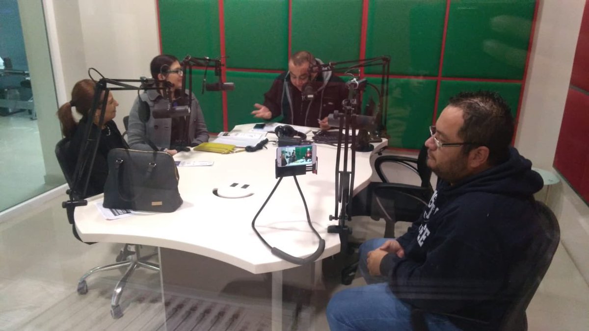 PlaneacionHgo's tweet photo. En entrevista con @bamtorre1 de @vocalesradio las Coordinadoras de Planeación para el Desarrollo Regional, @Grajime21 y Evaluación Estratégica, @Xochitl_Hgo hablaron del 7° Festival Nacional del Conocimiento que se llevará a cabo en Hidalgo del 18 al 25 de noviembre. https://t.co/VOfXyKkVPs