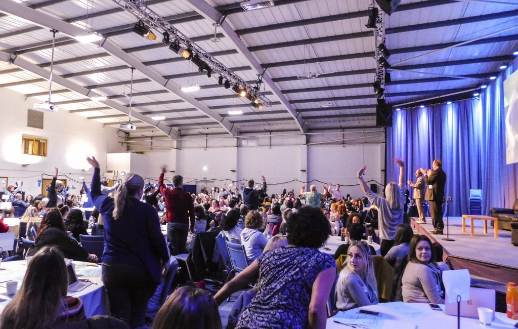 DerbyUni's tweet photo. 400 of our Health and Social Care students are at today's #IPLConfUOD to collaborate and share their experiences @DerbyUniIPL #DerbyUni https://t.co/tx2LqZrQlI
