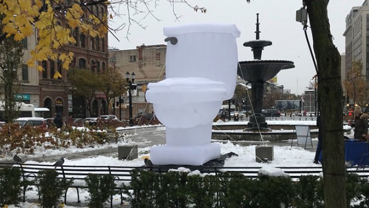 CHCHNews's tweet image. .@cityofhamilton marks World Toilet Day in a big way. #Hamont 

READ MORE: chch.com/?p=177865