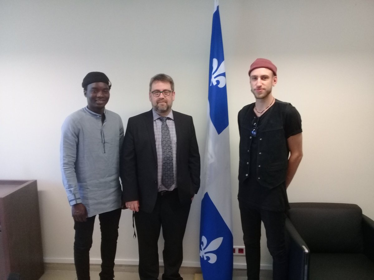 <a href="/ilammusic/">ILAM</a>  artiste chanteur du #Québec visite les locaux du <a href="/QuebecAbidjan/">Québec à Abidjan</a> !