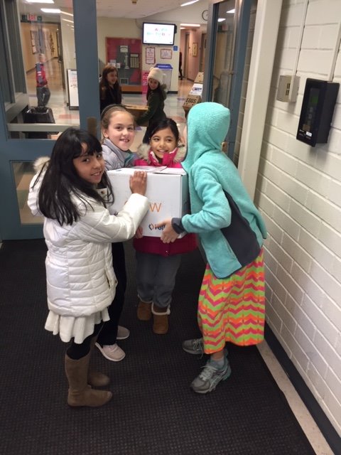 SS_SCurriculum's tweet photo. 4th Grade KEY Students have completed another successful Thanksgiving Food Drive! South School's kindness will help those in Londonderry truly have a Happy Thanksgiving! Stay tuned...Final totals will be announced Monday! https://t.co/mX7Lqy57Dc