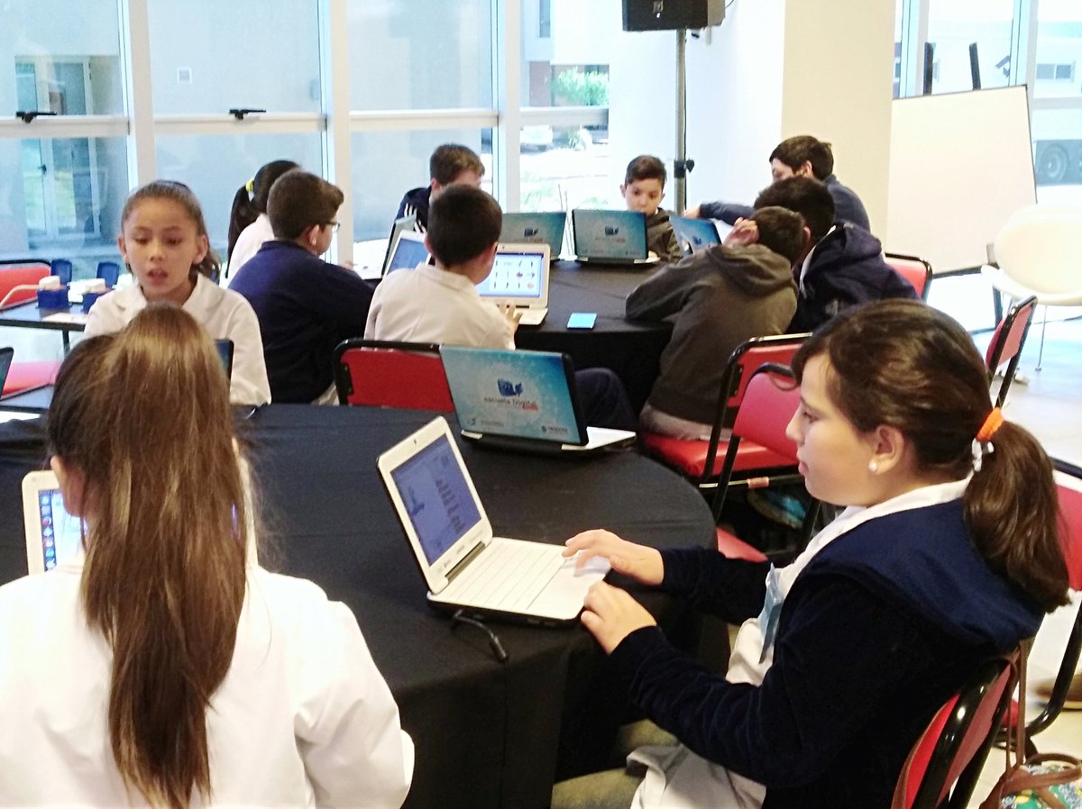 Sigue #CiudadesConectadasGC en el #ParqueTecnológico 
Taller para #emprendedores a cargo de <a href="/AgilMentor/">AgilMentor</a>  y para alumnos a cargo de la <a href="/MzaDGE/">DGE Mendoza</a>